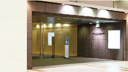 1階「JRタワー･オフィスプラザ」入口